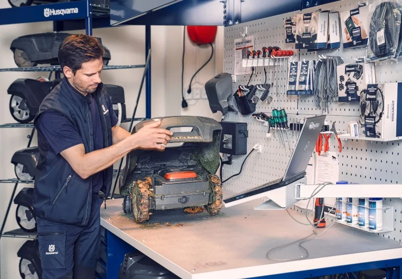 Equipment repair service